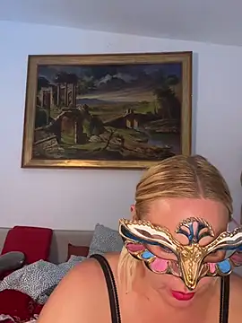 Snapshot of _DaLiDa_ chatting on 12/13/25, 08:04 DaLiDa online show from 12/13/25, 08:04