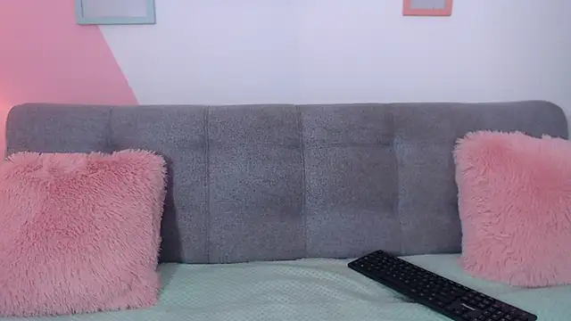 sarah saen online show from 12/16/25, 01:48