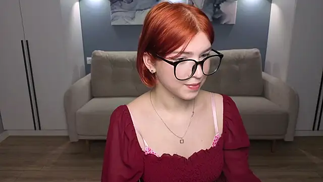 Snapshot of Rina_Karelin chatting on 12/16/25, 01:37 Rina Karelin online show from 12/16/25, 01:37