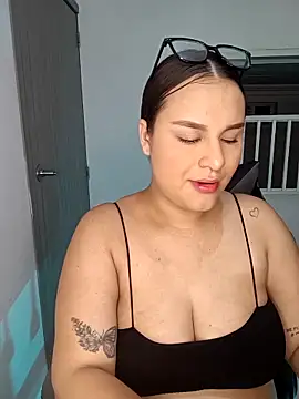 Valeriaa 21 online show from 04/03/26, 03:13