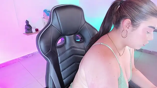 AngelMoonEyes online show from 12/16/25, 03:55