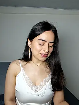 saasha Petit online show from 03/09/26, 10:52