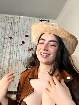 saasha Petit online show from 04/18/26, 12:40