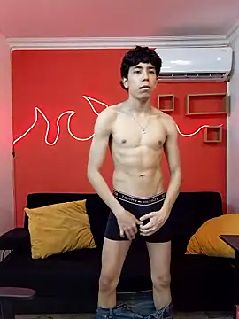 Snapshot of Neo_Twink chatting on 01/13/26, 07:07 Neo Twink online show from 01/13/26, 07:07