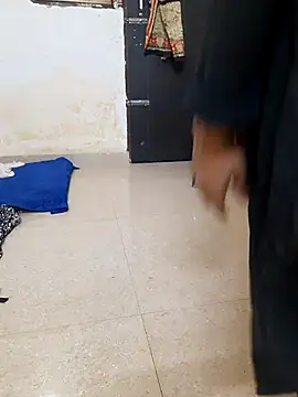 Riya rani8 online show from 04/18/26, 07:18