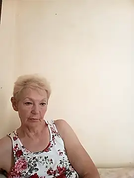 Snapshot of Calypso-Loove chatting on 06/27/26, 01:28 Calypso-Loove online show from 06/27/26, 01:28
