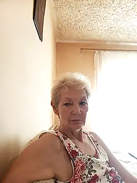 Snapshot of Calypso-Loove chatting on 07/17/26, 08:22 Calypso-Loove online show from 07/17/26, 08:22