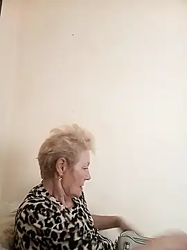 Snapshot of Calypso-Loove chatting on 06/09/26, 11:44 Calypso-Loove online show from 06/09/26, 11:44