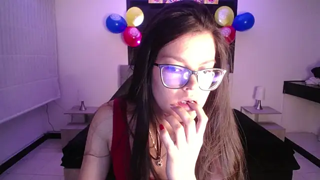 Snapshot of Sara_valderrama_ chatting on 06/20/26, 10:53 Sara valderrama online show from 06/20/26, 10:53