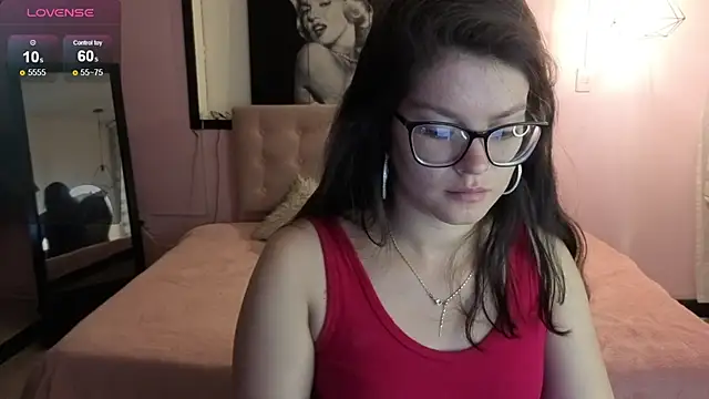 Snapshot of Sara_valderrama_ chatting on 07/10/26, 01:00 Sara valderrama online show from 07/10/26, 01:00