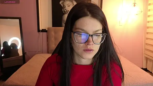 Sara valderrama  online show from 04/07/26, 12:40