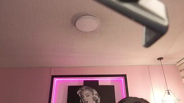 Sara valderrama  online show from 03/04/26, 12:35