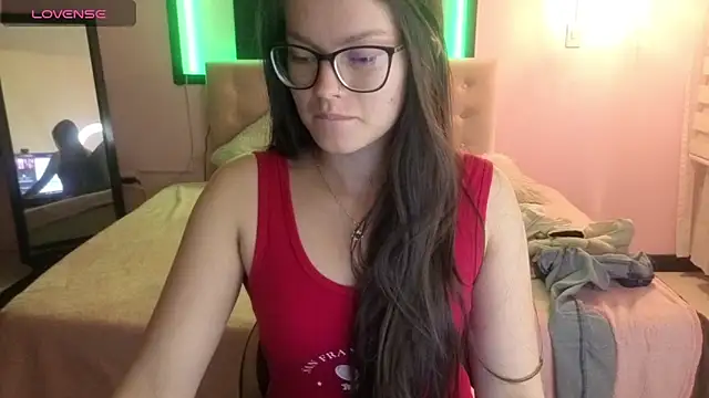 Snapshot of Sara_valderrama_ chatting on 06/20/26, 10:59 Sara valderrama online show from 06/20/26, 10:59