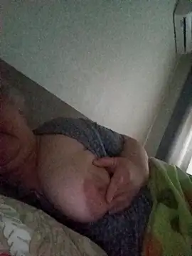 HapinessLovee online show from 02/02/26, 05:39