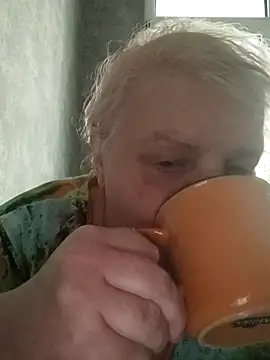 HapinessLovee online show from 02/05/26, 09:16