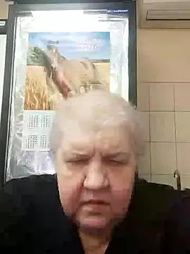 HapinessLovee online show from 01/12/26, 08:32