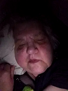 HapinessLovee online show from 04/05/26, 11:55