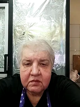 Snapshot of HapinessLovee chatting on 12/18/25, 09:03 HapinessLovee online show from 12/18/25, 09:03