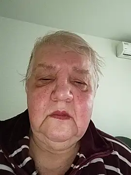 HapinessLovee online show from 12/20/25, 07:55