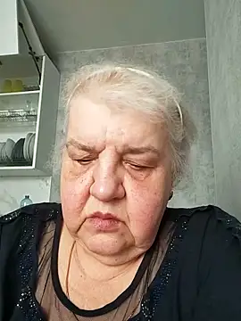 HapinessLovee online show from 04/15/26, 08:31