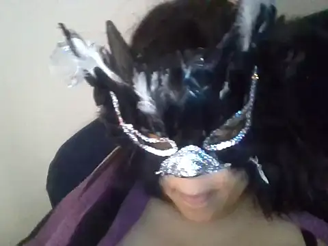 Snapshot of h4cPaolaMascherata chatting on 12/15/25, 10:10 h4cPaolaMascherata online show from 12/15/25, 10:10