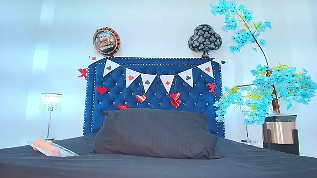 Snapshot of Velora_nigth chatting on 02/24/26, 11:33 Velora nigth online show from 02/24/26, 11:33