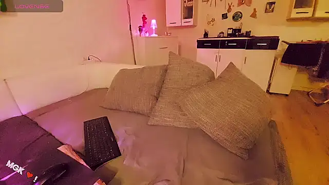 mindfvkc online show from 03/27/26, 03:15