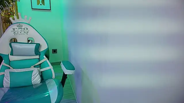 Babe kiitty online show from 12/19/25, 11:56