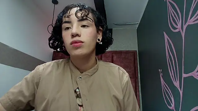Kiara Fox   online show from 05/02/26, 09:42