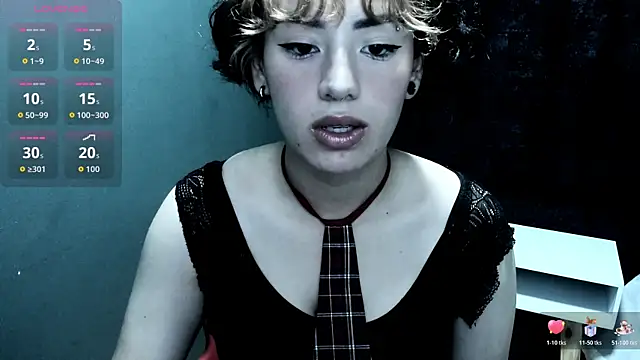 Kiara Fox   online show from 12/18/25, 12:53