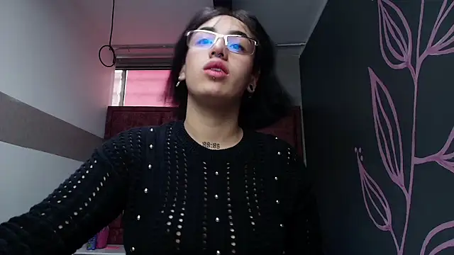 Kiara Fox   online show from 04/27/26, 08:51