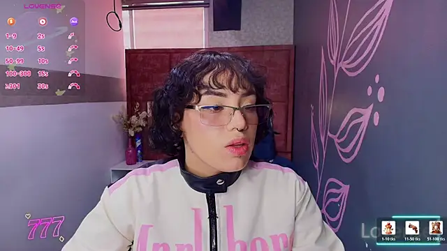 Kiara Fox   online show from 05/29/26, 07:53