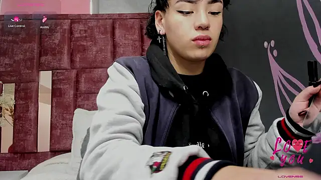 Kiara Fox   online show from 02/23/26, 09:15