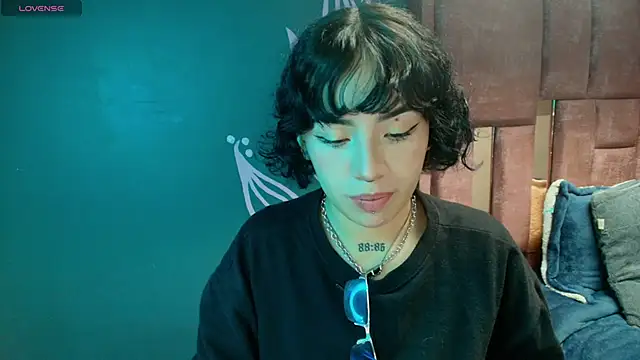 Kiara Fox   online show from 05/14/26, 09:34