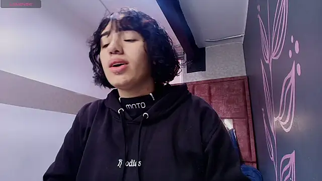 Kiara Fox   online show from 05/30/26, 08:03