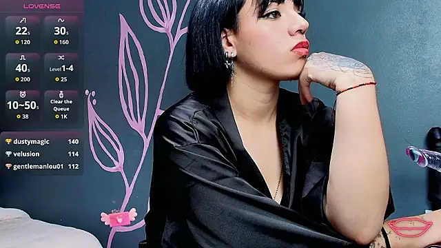 Kiara Fox   online show from 02/13/26, 07:52