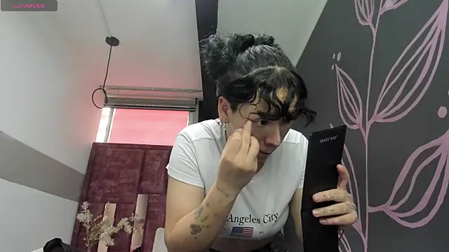 Kiara Fox   online show from 03/25/26, 09:24