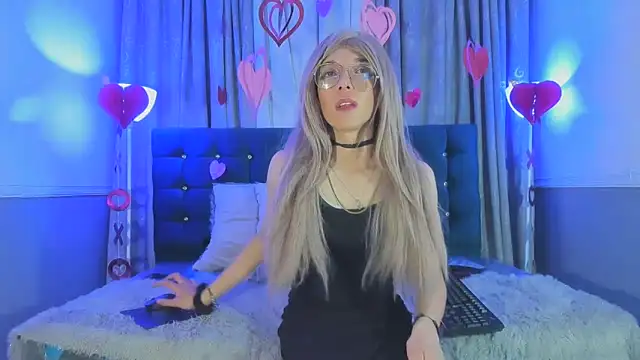 Snapshot of Lis_Pearson chatting on 02/07/26, 03:36 Lis Pearson online show from 02/07/26, 03:36