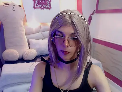 Snapshot of Lis_Pearson chatting on 01/14/26, 06:44 Lis Pearson online show from 01/14/26, 06:44