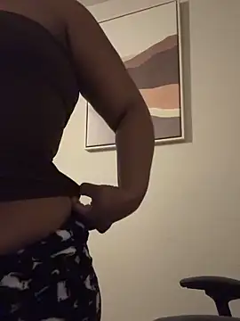 Snapshot of lovelytip chatting on 12/16/25, 05:55 lovelytip online show from 12/16/25, 05:55