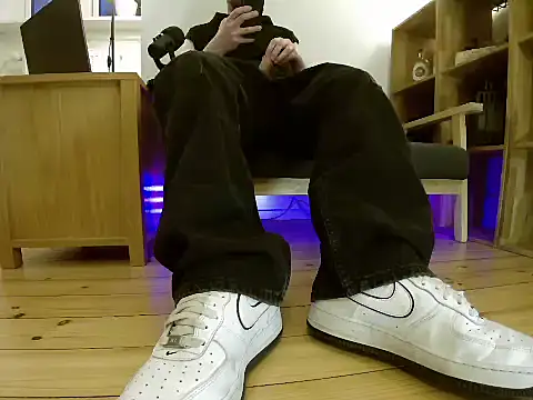 Snapshot of jonas_camboy chatting on 03/03/26, 05:20 jonas camboy online show from 03/03/26, 05:20