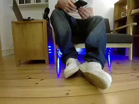 Snapshot of jonas_camboy chatting on 01/12/26, 04:14 jonas camboy online show from 01/12/26, 04:14