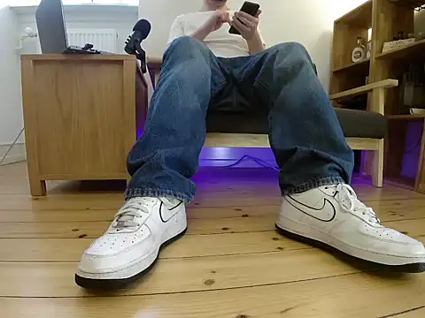 Snapshot of jonas_camboy chatting on 01/14/26, 02:09 jonas camboy online show from 01/14/26, 02:09