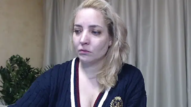 Snapshot of sweetpussy chatting on 01/15/26, 11:24 sweetpussy online show from 01/15/26, 11:24