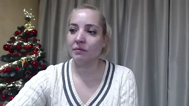 Snapshot of sweetpussy chatting on 12/20/25, 03:15 sweetpussy online show from 12/20/25, 03:15