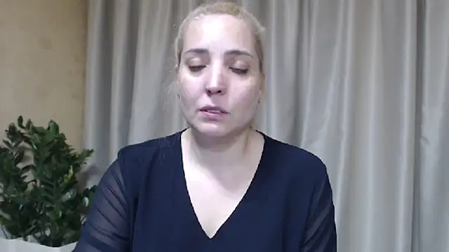 Snapshot of sweetpussy chatting on 06/04/26, 03:49 sweetpussy online show from 06/04/26, 03:49