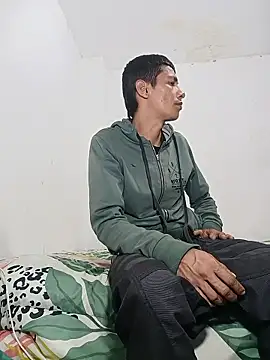 valenpaisita2123 online show from 01/12/26, 04:19