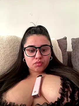 Wild Busty Niyah XX online show from 01/07/26, 12:21