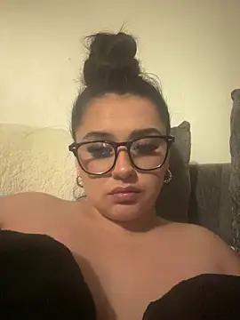 Wild Busty Niyah XX online show from 12/18/25, 10:24