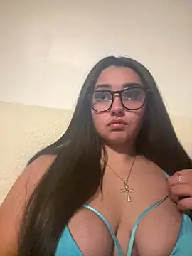 Wild Busty Niyah XX online show from 04/15/26, 07:18
